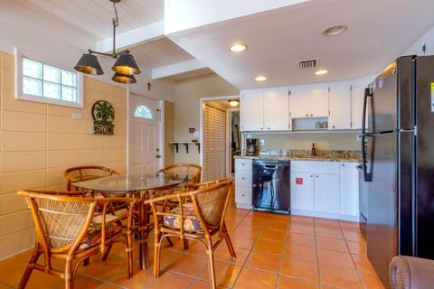 27 7th St, Key Colony, FL 33051 photo 8
