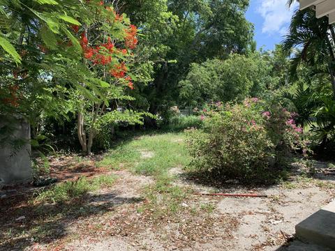 57 Hibiscus Ln, Key Largo, FL 33037 photo 2