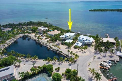 103 Windy Point Cir, Marathon, FL 33050 photo 2
