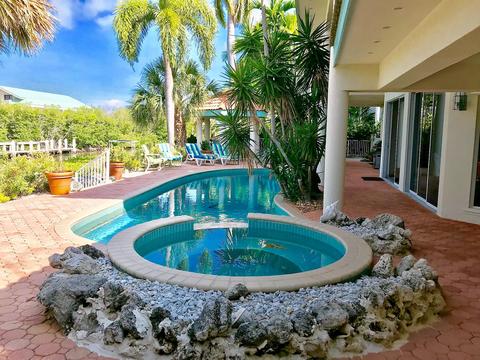 305 13th St #KEY colony, Key Colony Beach, FL 33051 photo 1