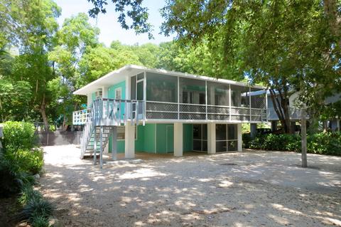 661 Colson Dr, Key Largo, FL 33037 photo 1