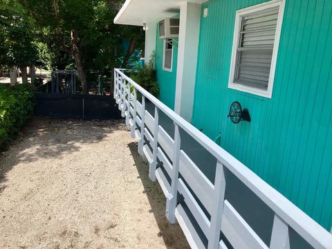 661 Colson Dr, Key Largo, FL 33037 photo 4