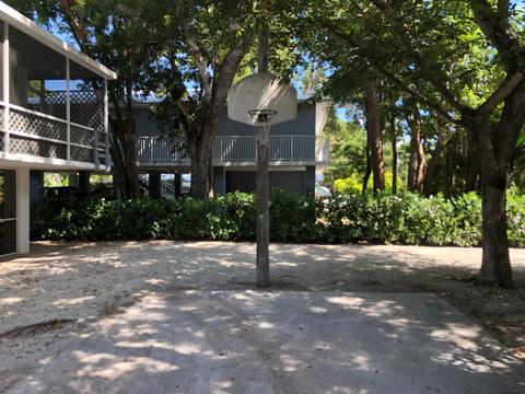 661 Colson Dr, Key Largo, FL 33037 photo 3