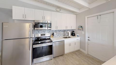 301 10th St #KEY colony, Key Colony Beach, FL 33051 photo 4