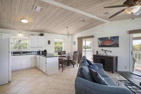 2034 Matthews Rd, Big Pine Key, FL 33043 photo 2