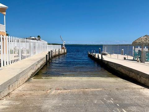 428 4th Rd, Key Largo, FL 33037 photo 1
