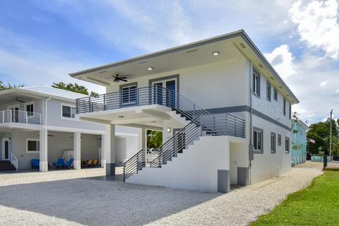 67 Snapper Ave, Key Largo, FL 33037 photo 2