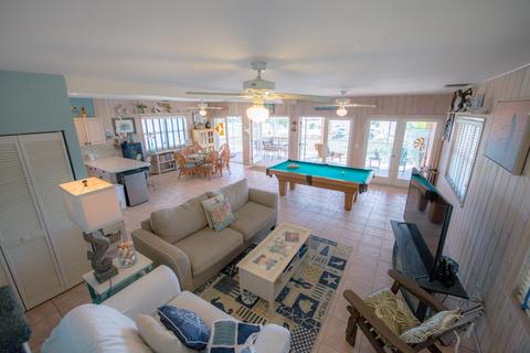 63 E Beach Rd, Tavernier, FL 33070 photo 7