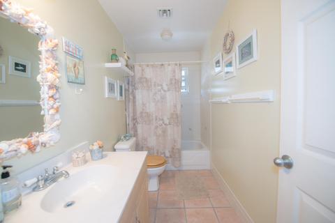 63 E Beach Rd, Tavernier, FL 33070 photo 17