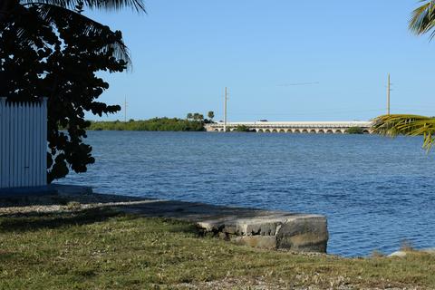 12 Beach Dr, Saddlebunch, FL 33040 photo 8