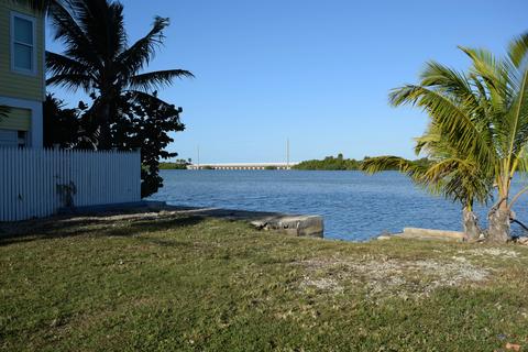 12 Beach Dr, Saddlebunch, FL 33040 photo 14