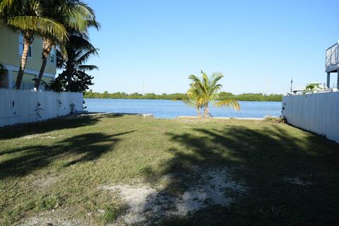12 Beach Dr, Saddlebunch, FL 33040 photo 13