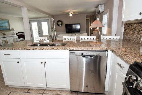 137 Grassy Rd, Key Largo, FL 33037 photo 10