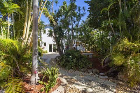 551 Pine Ln, Big Pine Key, FL 33043 photo 1