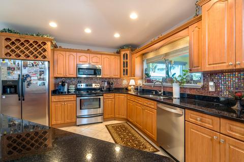 1099 Copa D Oro, Marathon, FL 33050 photo 4