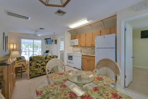 271 5th St, Key Colony, FL 33051 photo 8