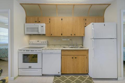 271 5th St, Key Colony, FL 33051 photo 4