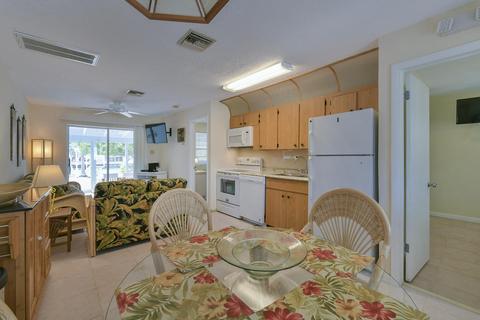 271 5th St, Key Colony, FL 33051 photo 6