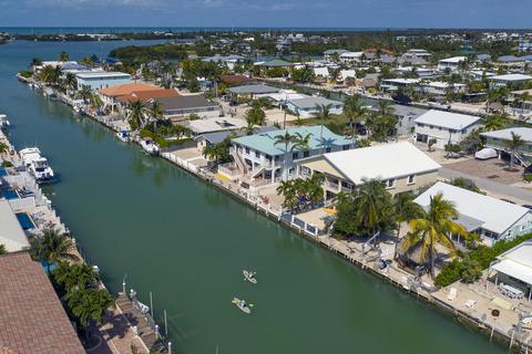 271 5th St, Key Colony, FL 33051 photo 3