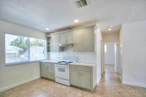 982 Oleander Rd, Key Largo, FL 33037 photo 5