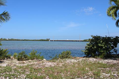 26 Beach Dr, Saddlebunch, FL 33040 photo 2