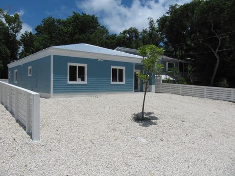 237 Lignumvitae Dr, Key Largo, FL 33037 photo 2
