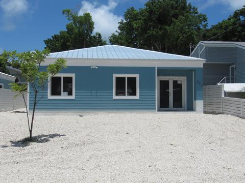 237 Lignumvitae Dr, Key Largo, FL 33037 photo 1