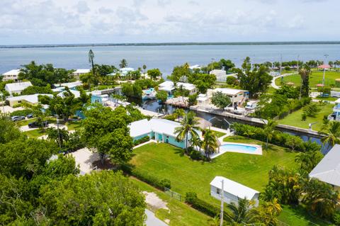 651 Pine Ln, Big Pine Key, FL 33043 photo 3