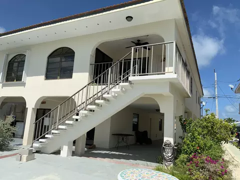 381 5th St, Key Colony, FL 33051 photo 1