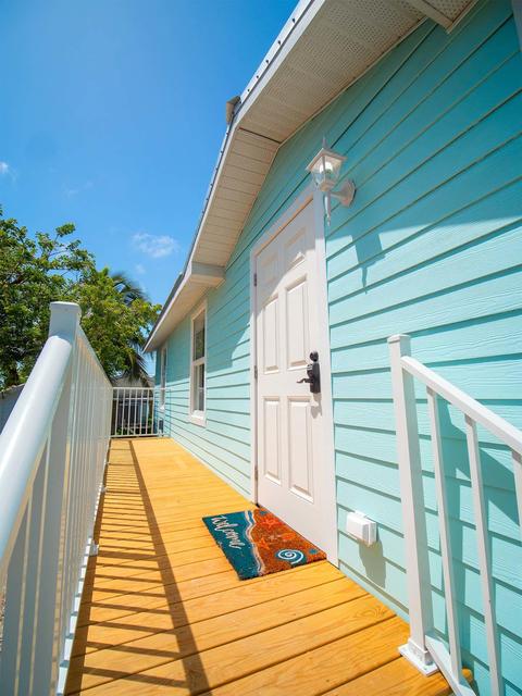 31250 Avenue E, Big Pine Key, FL 33043 photo 2