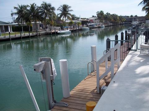 330 10th St #KEY colony, Key Colony Beach, FL 33051 photo 2
