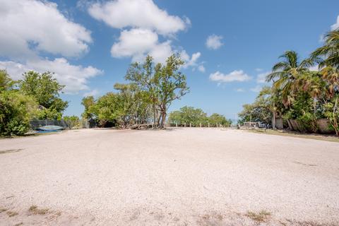 229 Apache St, Tavernier, FL 33070 photo 18