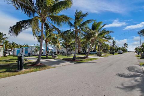 35 Ocean Dr, Key Largo, FL 33037 photo 3
