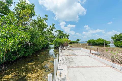 30730 Watson Blvd, Big Pine Key, FL 33043 photo 4