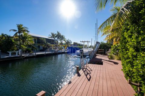 211 David Ln, Marathon, FL 33050 photo 3