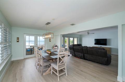 562 Ave A, Key Largo, FL 33037 photo 2