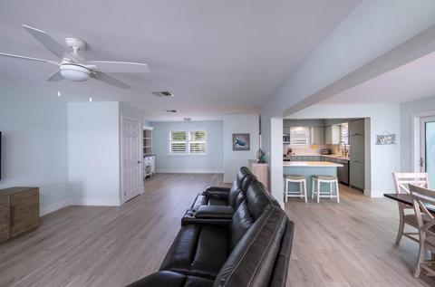 562 Ave A, Key Largo, FL 33037 photo 9