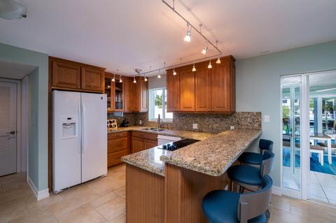 232 Apache St, Tavernier, FL 33070 photo 11