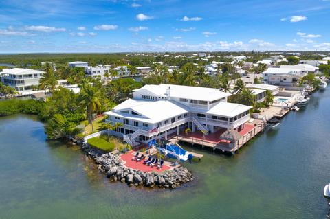 251 Plantation Ave, Tavernier, FL 33070