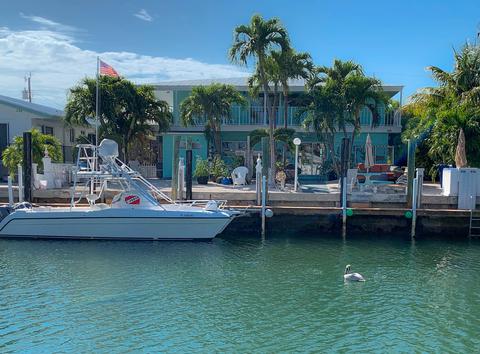 330 4th St, Key Colony, FL 33051 photo 2
