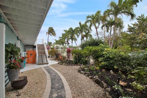 3865 Sunset Dr, Big Pine Key, FL 33043 photo 11