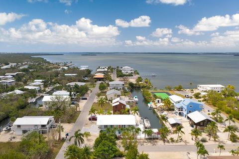 3865 Sunset Dr, Big Pine Key, FL 33043 photo 9