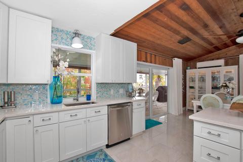 3865 Sunset Dr, Big Pine Key, FL 33043 photo 25
