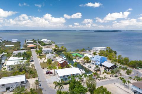 3865 Sunset Dr, Big Pine Key, FL 33043 photo 8