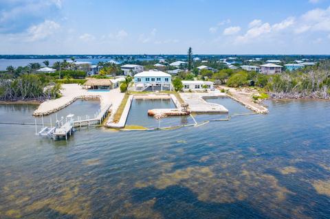 1577 Bogie Dr, Big Pine Key, FL 33043 photo 3