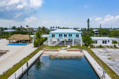 1577 Bogie Dr, Big Pine Key, FL 33043 photo 2