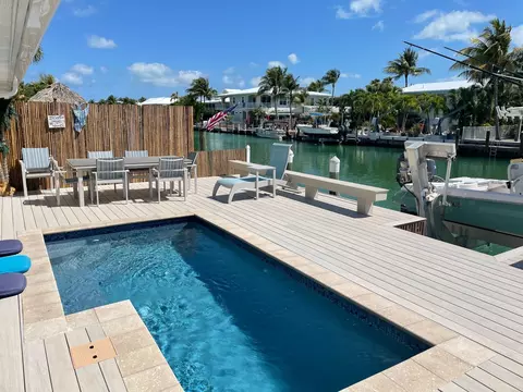 320 9th St #KEY colony, Key Colony Beach, FL 33051 photo 1