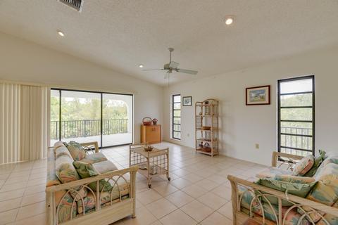712 E Copa D Oro, Marathon, FL 33050 photo 4