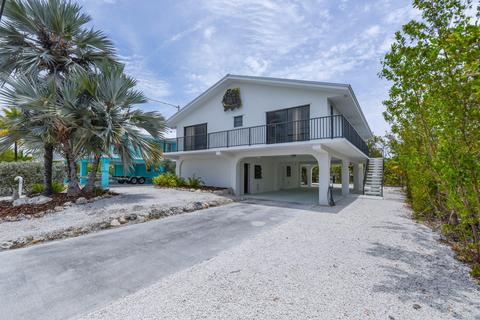 712 E Copa D Oro, Marathon, FL 33050 photo 1