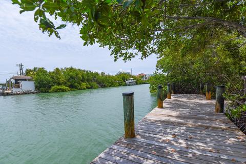 712 E Copa D Oro, Marathon, FL 33050 photo 12